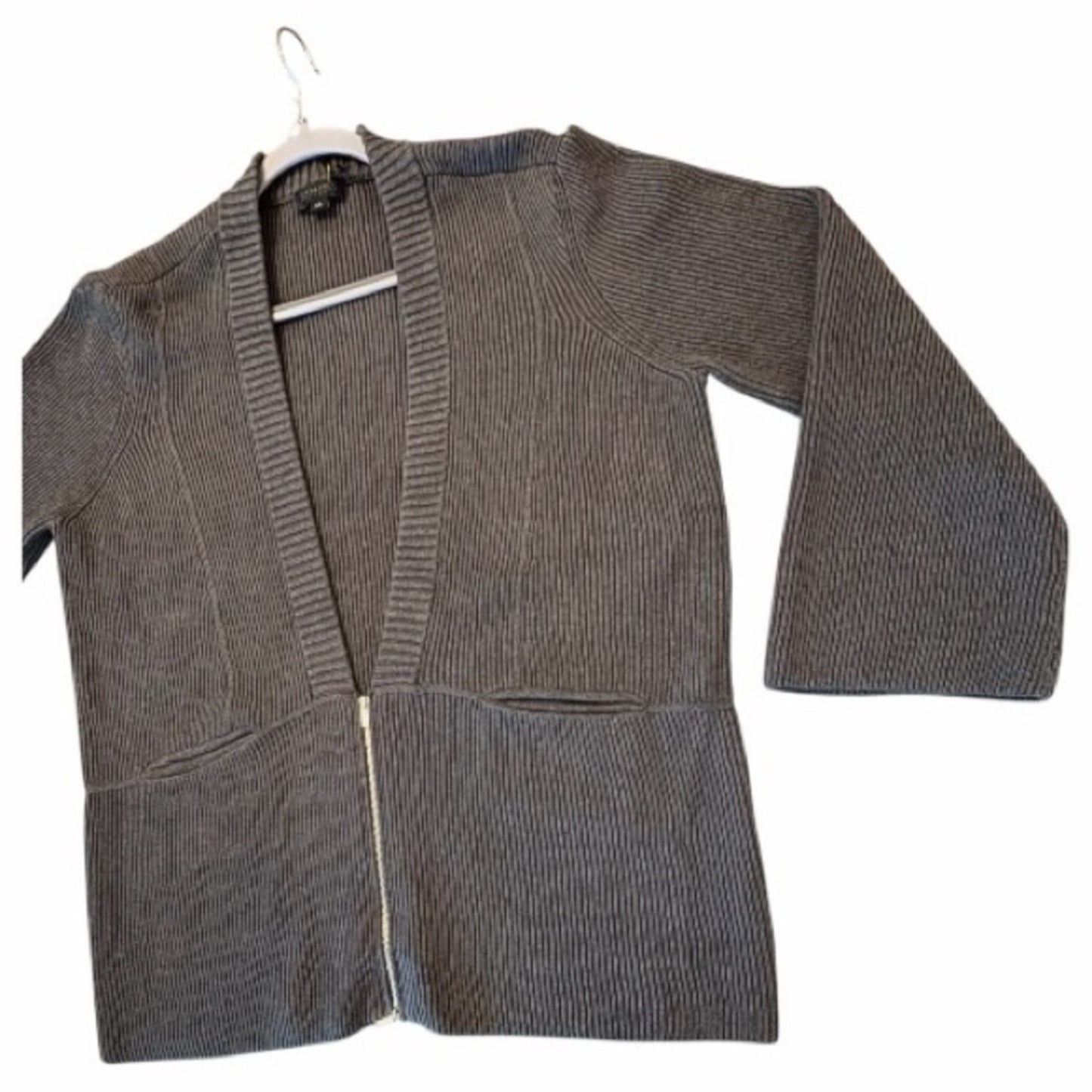 Carlisle Collection V-Neck - 1/2 Zip Gray Cardigan
Bell Sleeves NWT Size XLarge