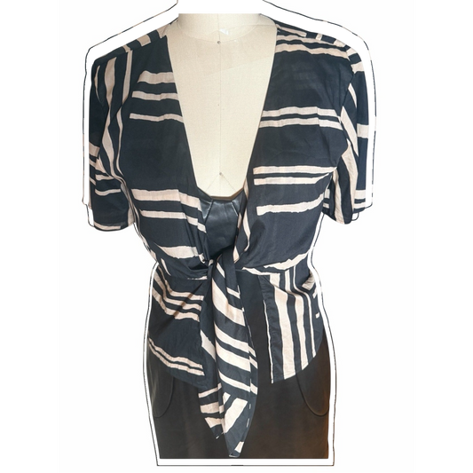 NWT Rails Tia Island Stripe Tie Front Cotton Top Women’s L Cream & Black