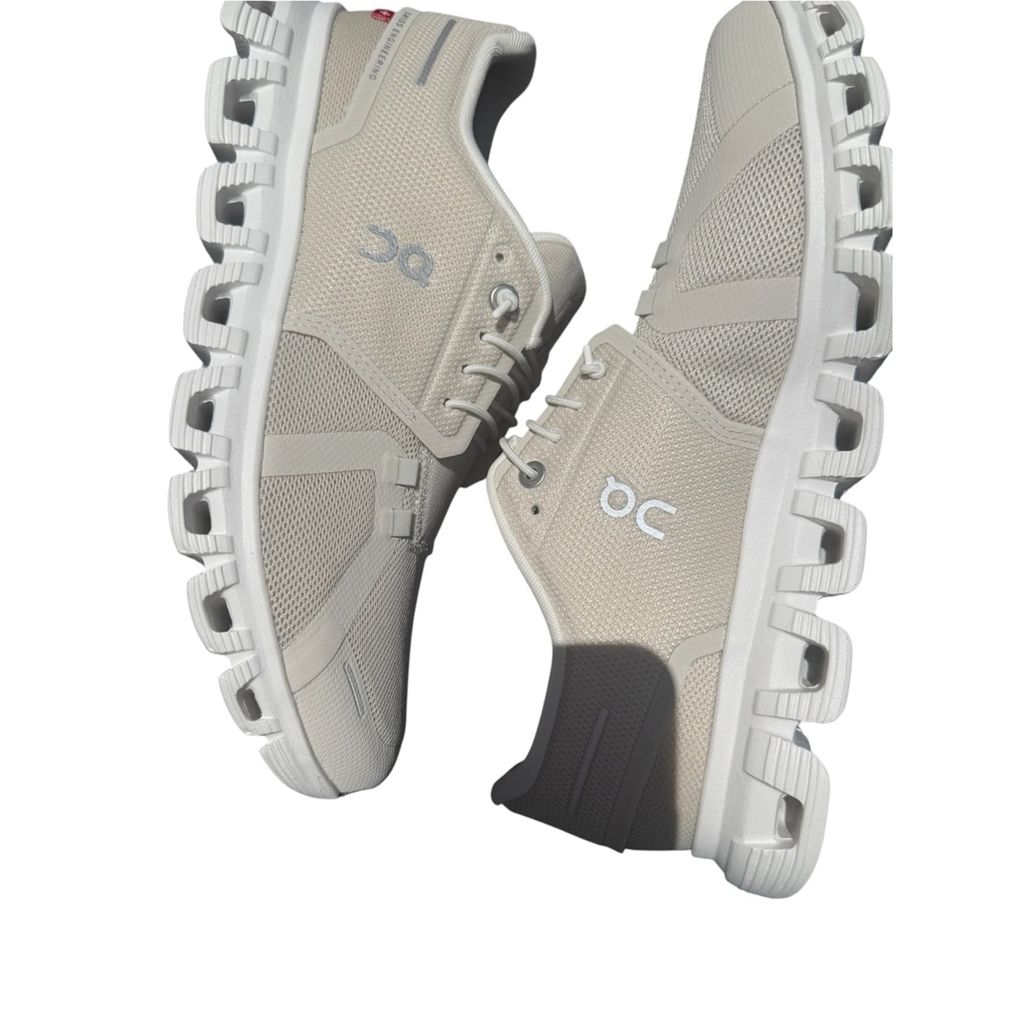 On Cloud "6" Wide Running Shoes Pearl White Women’s 9.5 Wide D NEW W/BOX