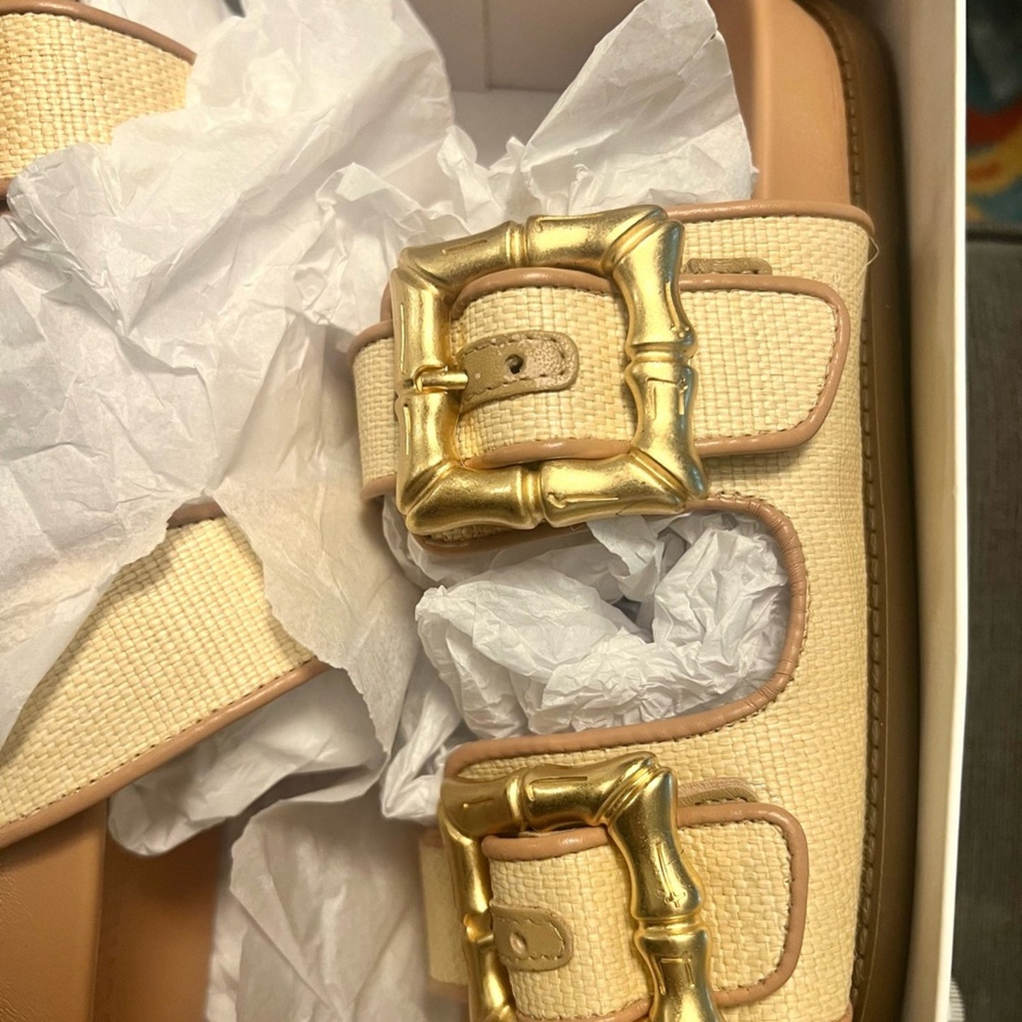 Schultz Encla Sporty Natural Ariel Sandal 9.5
NIB Cream, Tan & Gold