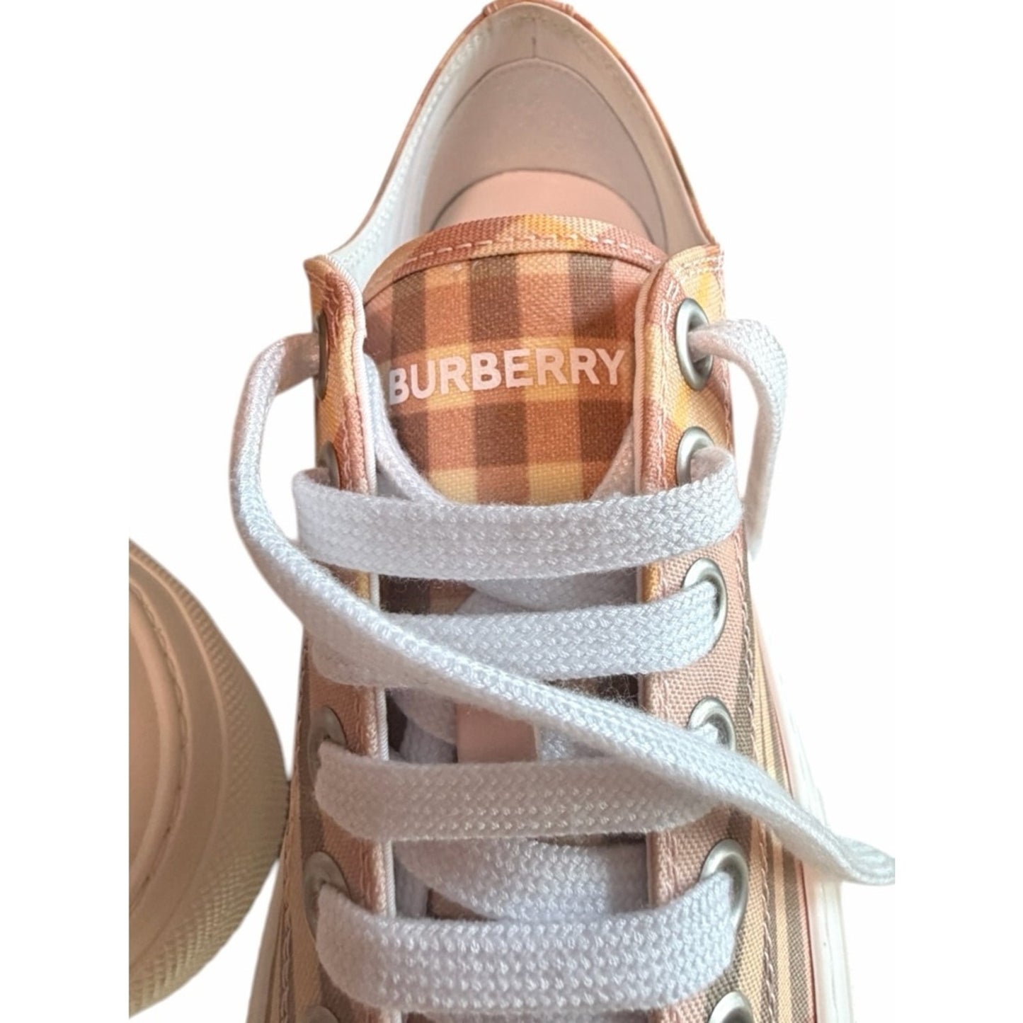Burberry Vintage Check Jack Low Top Sneakers Size 39 w/ Logo Sole -Dust Bag NIB