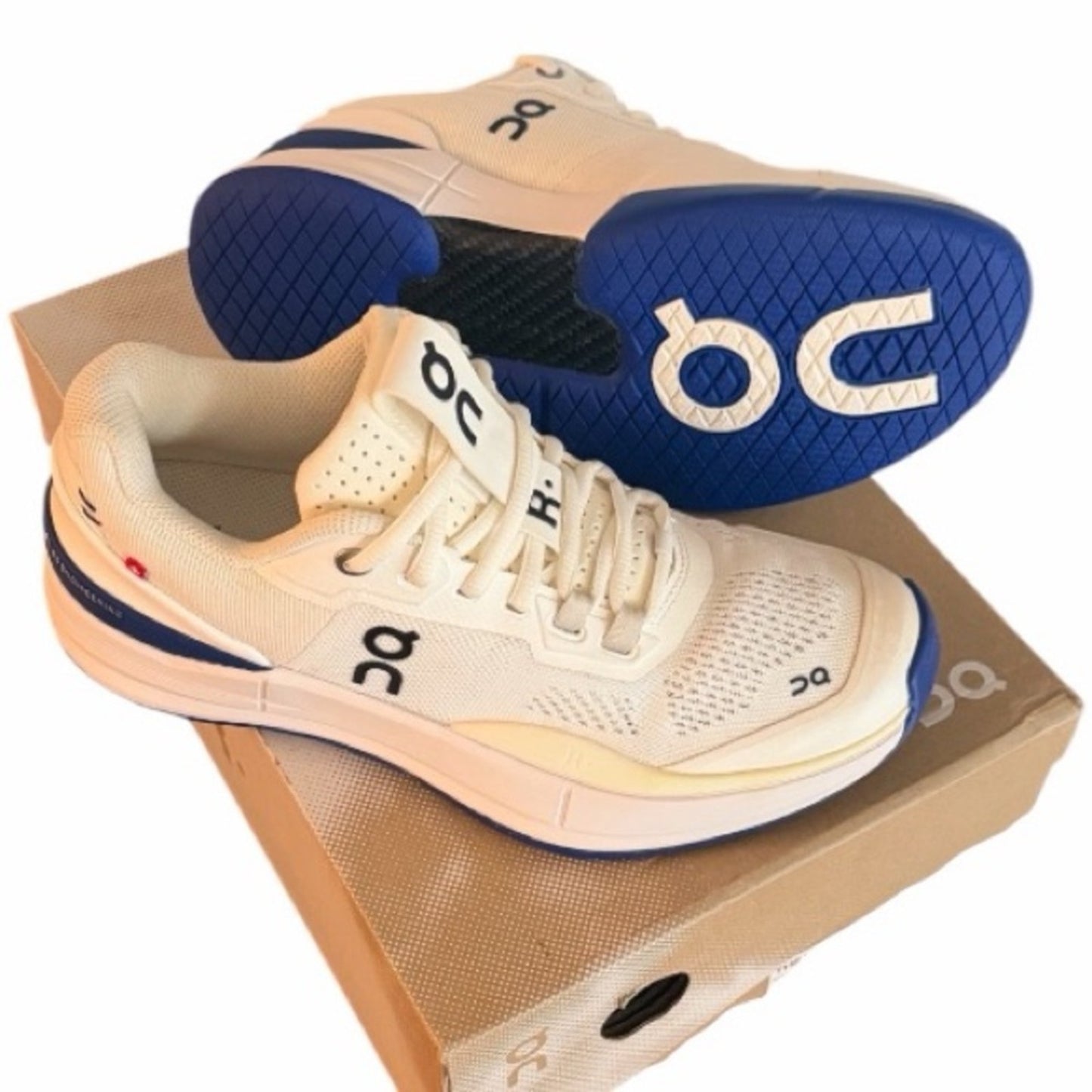 On Running The Roger Pro Women’s Sneakers White Indigo Size 7.5 NIB