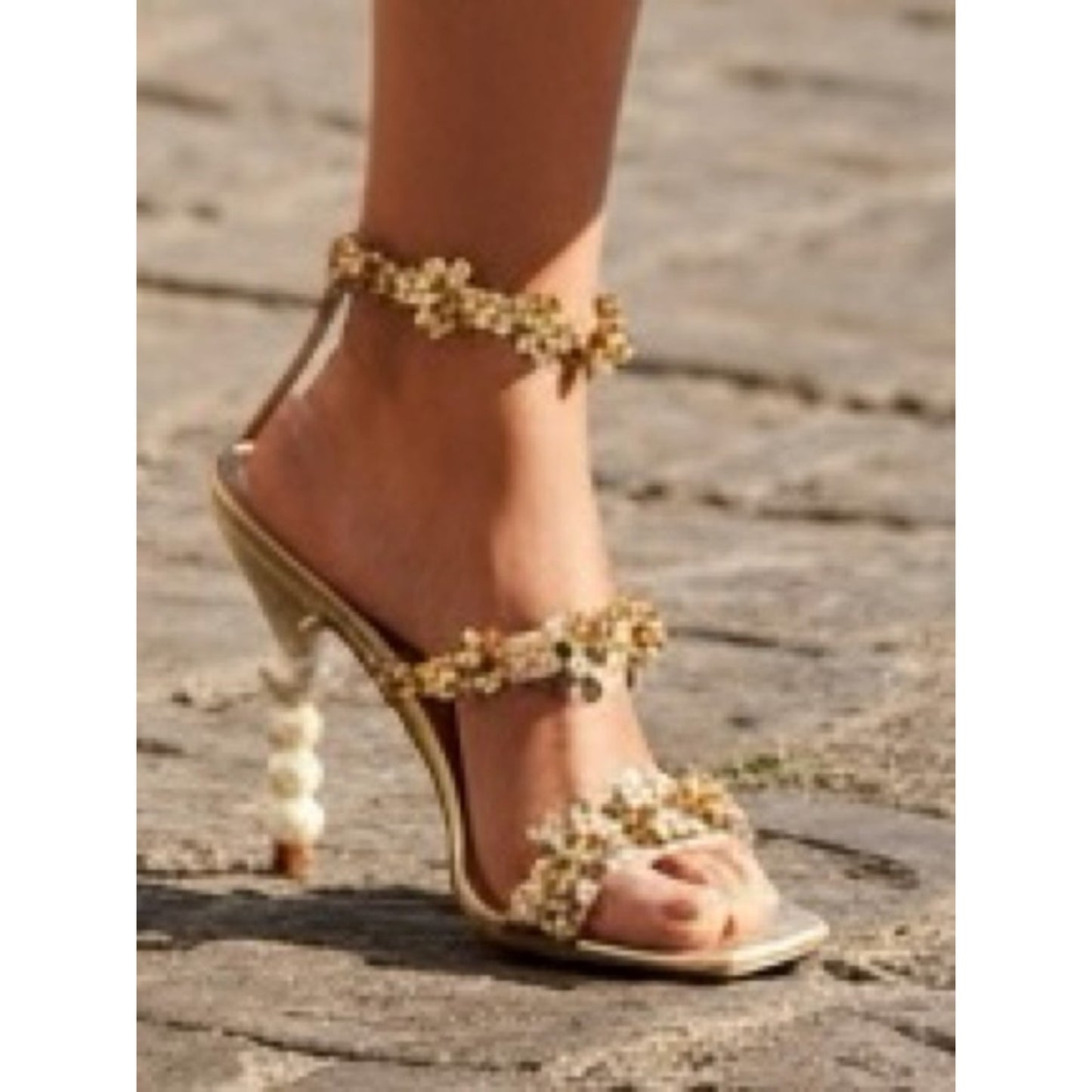 Betsey Johnson Lorra Gold Floral Pearl Heel Sandals NIB 9.5