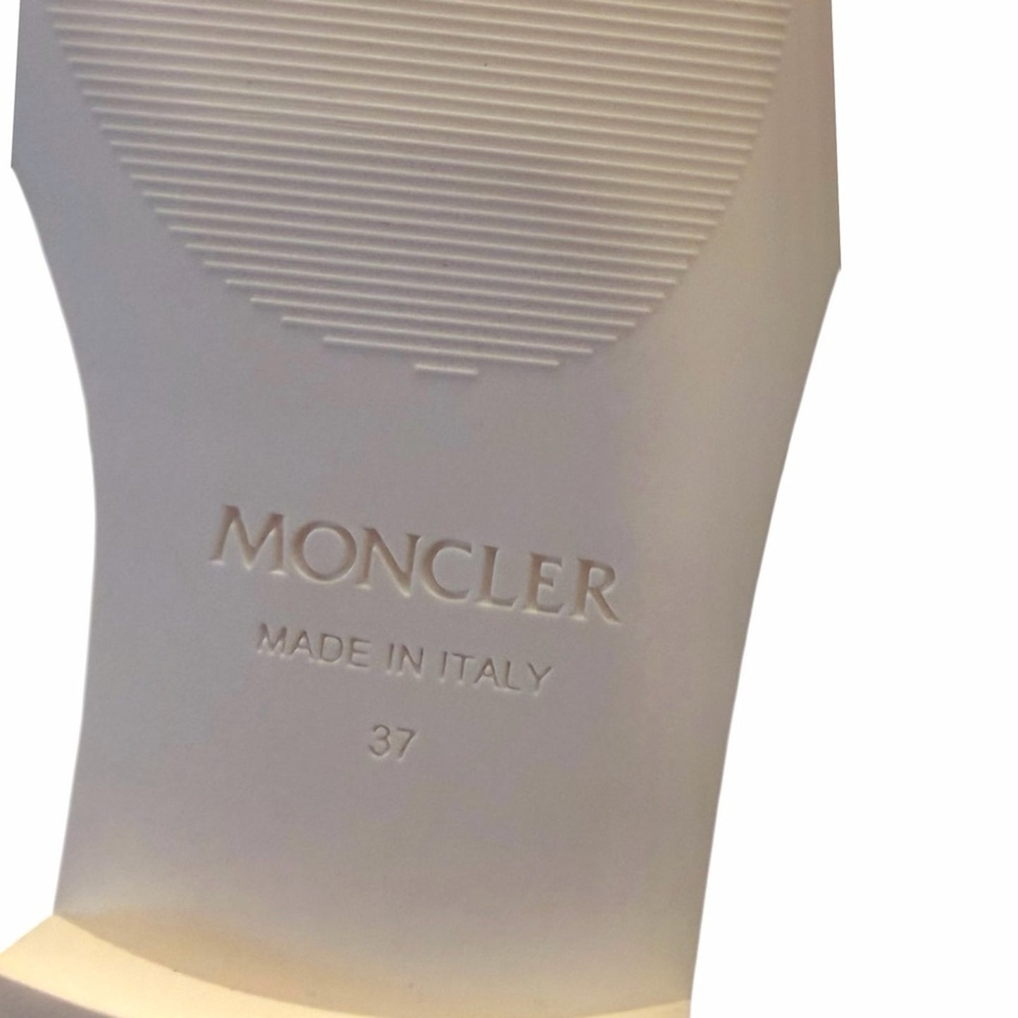 Moncler Mon Slide Sandals Cream Size 37 NIB Logo Minimalist Luxury Made in Italy