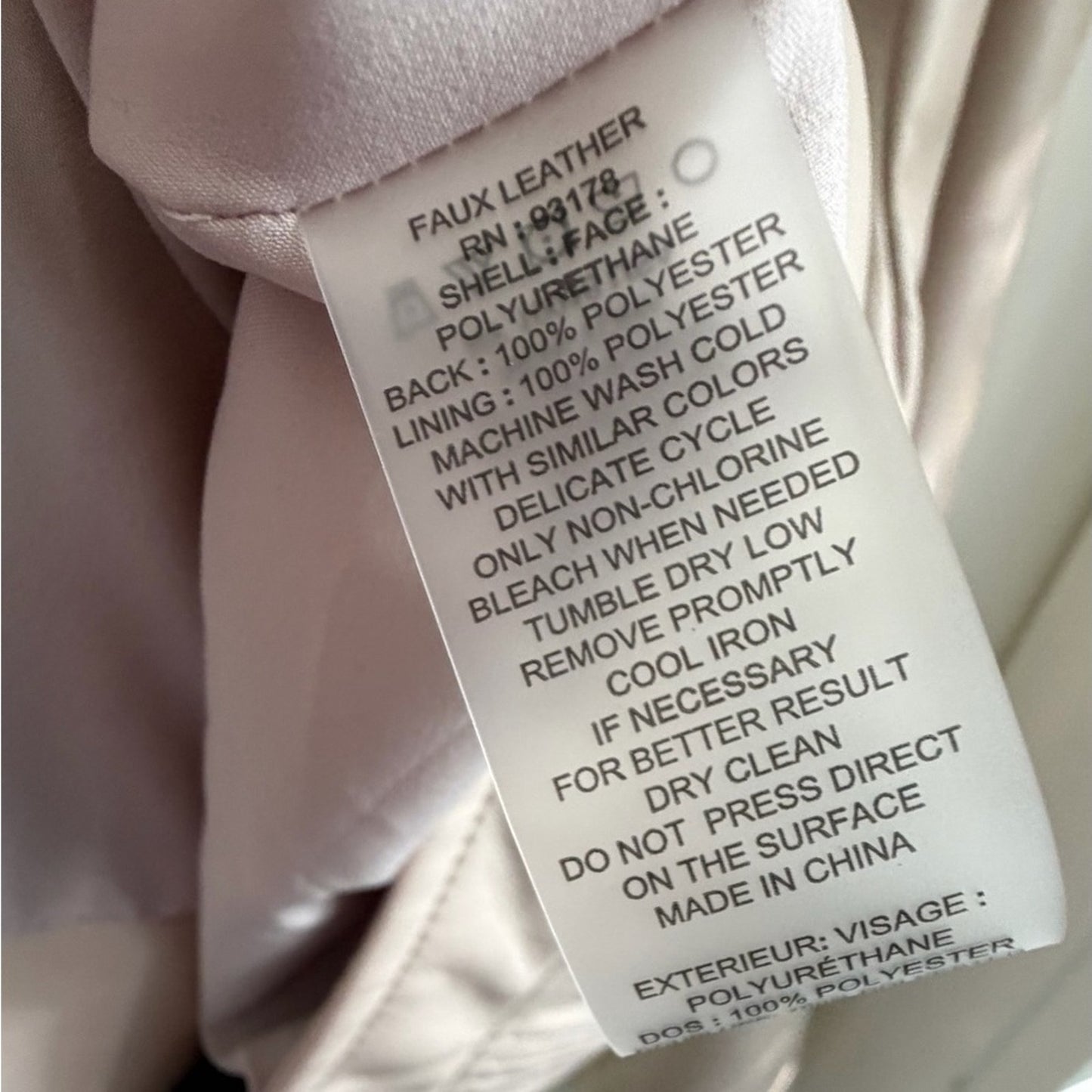 Elie Tahari "Zinc" Vegan Leather Jacket
Women's Light Tan Zip Front Size Large