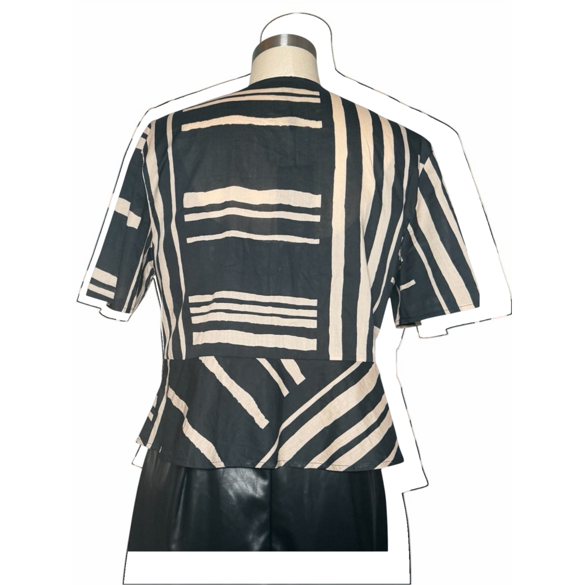 NWT Rails Tia Island Stripe Tie Front Cotton Top Women’s L Cream & Black