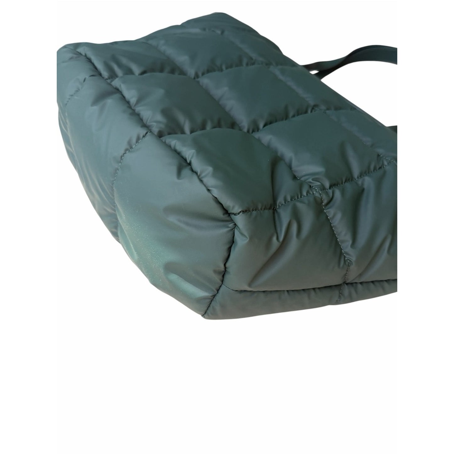 VEE Collective Quilted Puffer Travel Tote Porter Basque NWT MSRP $330