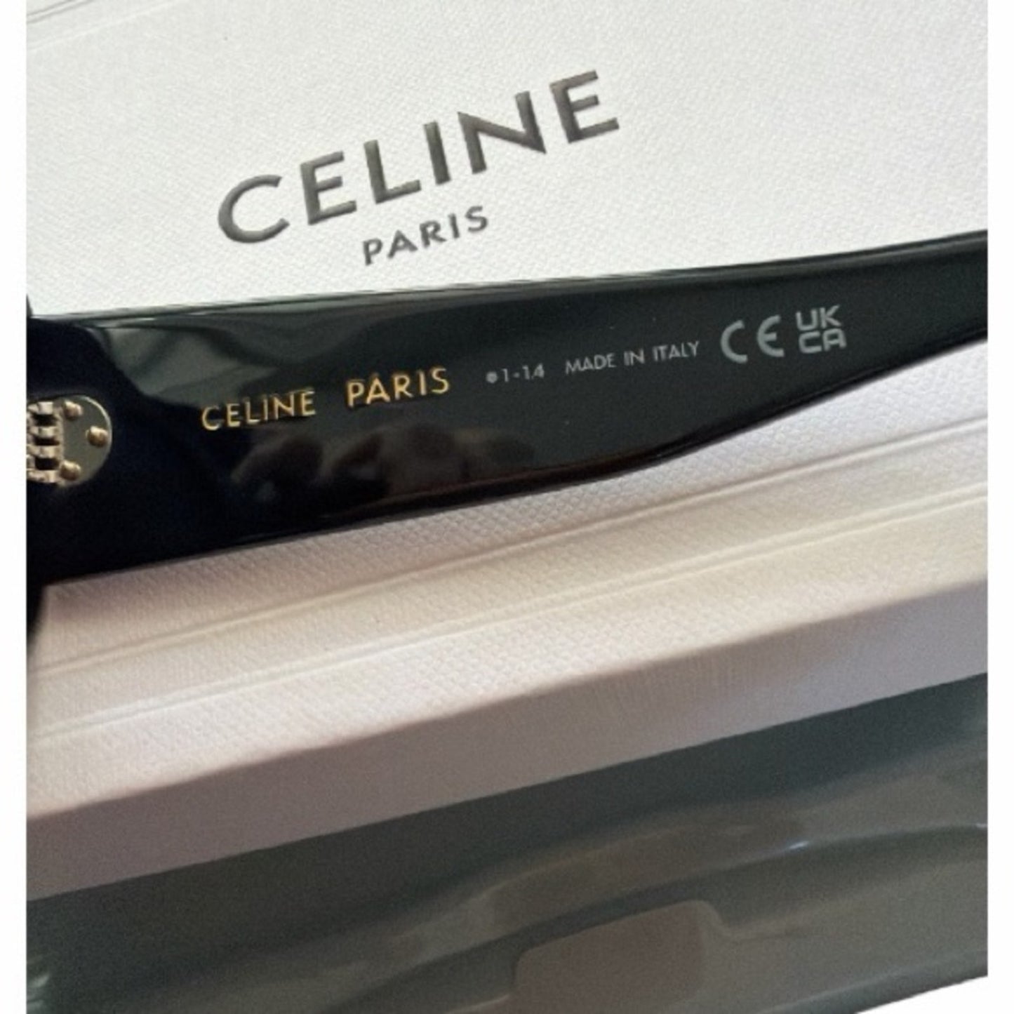 Celine Celine Bold 3 Dots Sunglasses
CL40277| 01A Black / Smoke NWT & Box