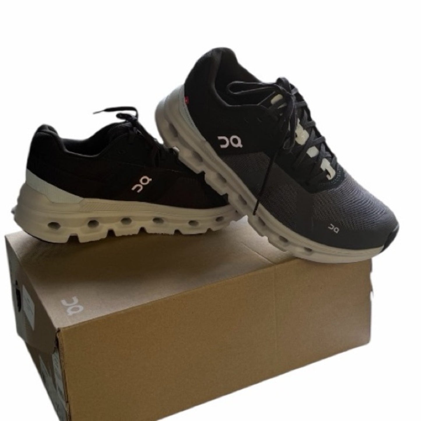 On Cloud Running Sneakers | Men’s 7.5 / Women’s 9 | New in Box Grey & Blk NIB