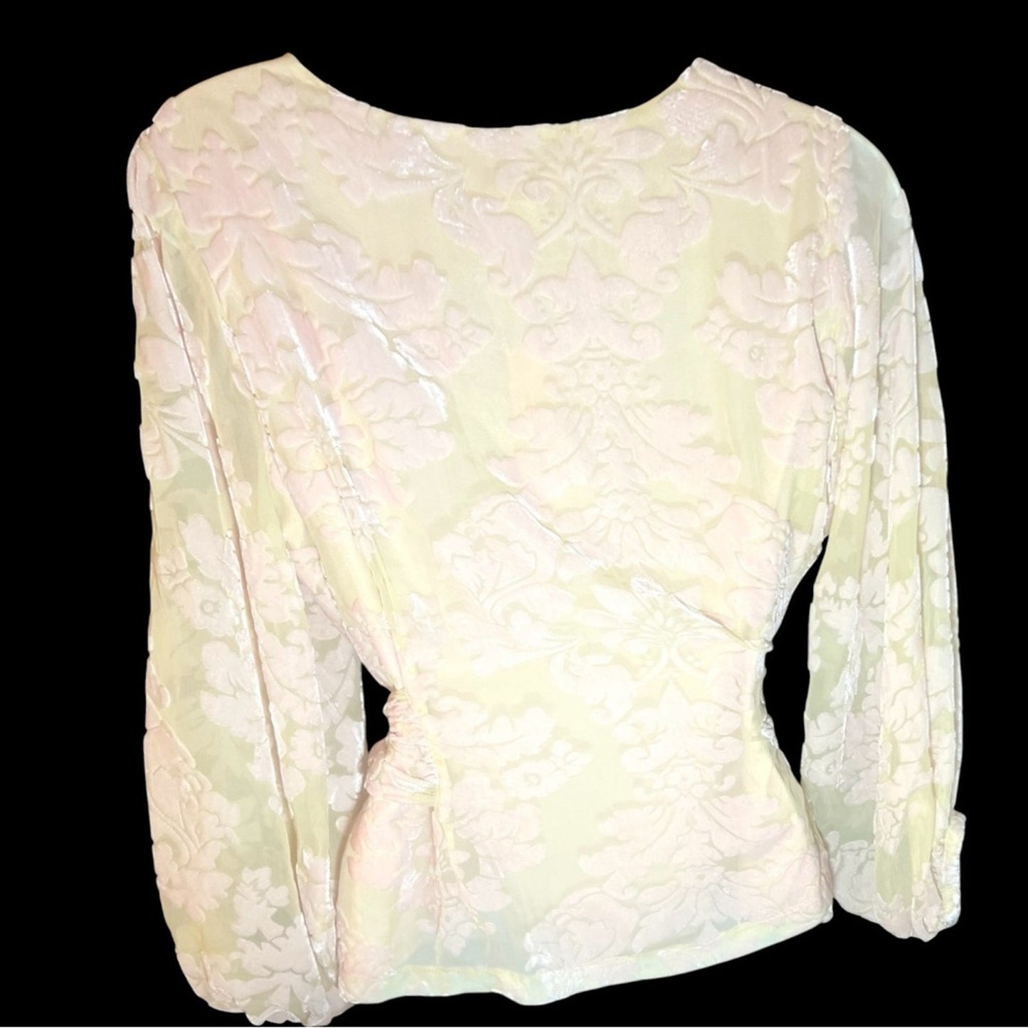 Anthropologie Velvet Embossed Blouse by Yumi Kim “Kiss-and Tell” Size Sm 
NWT