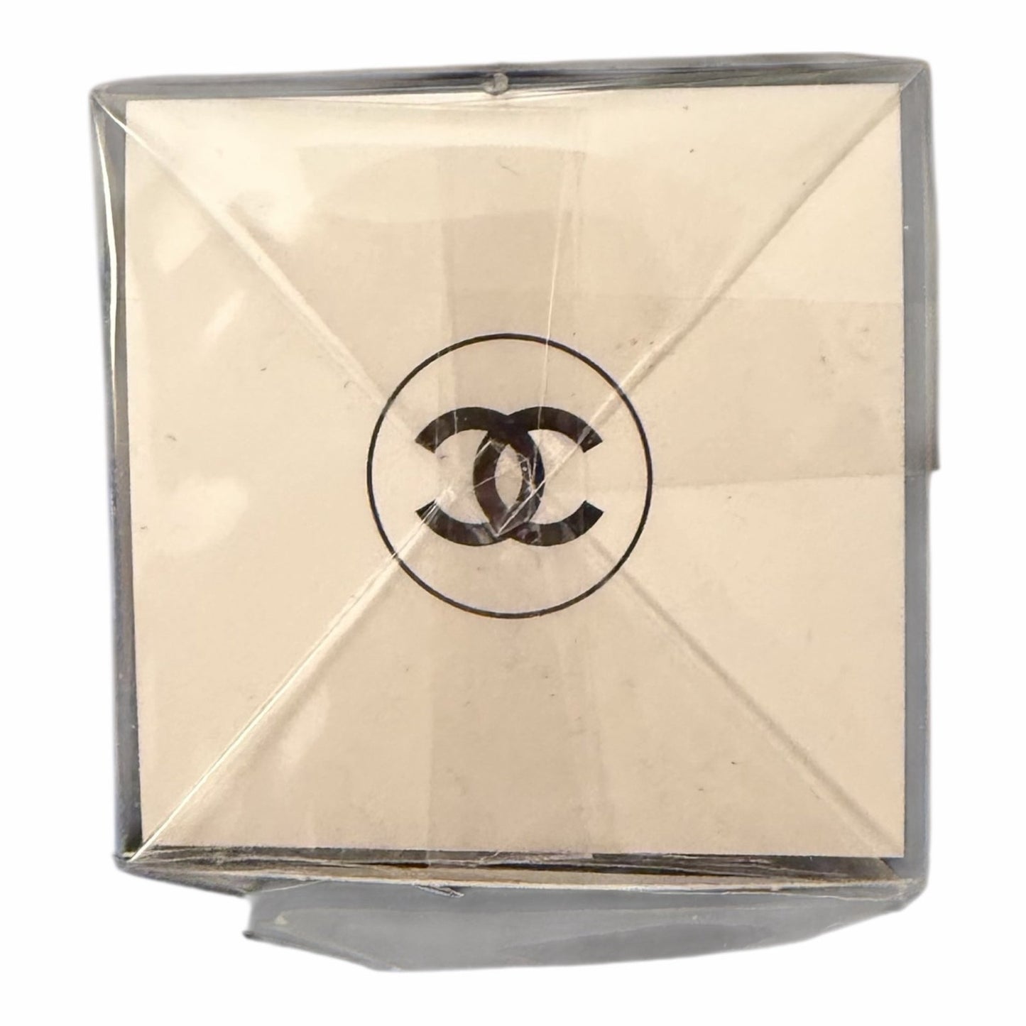 Brand new, factory sealed Chanel Nº5
Body Lotion (200 ml / 6.8 fl oz).