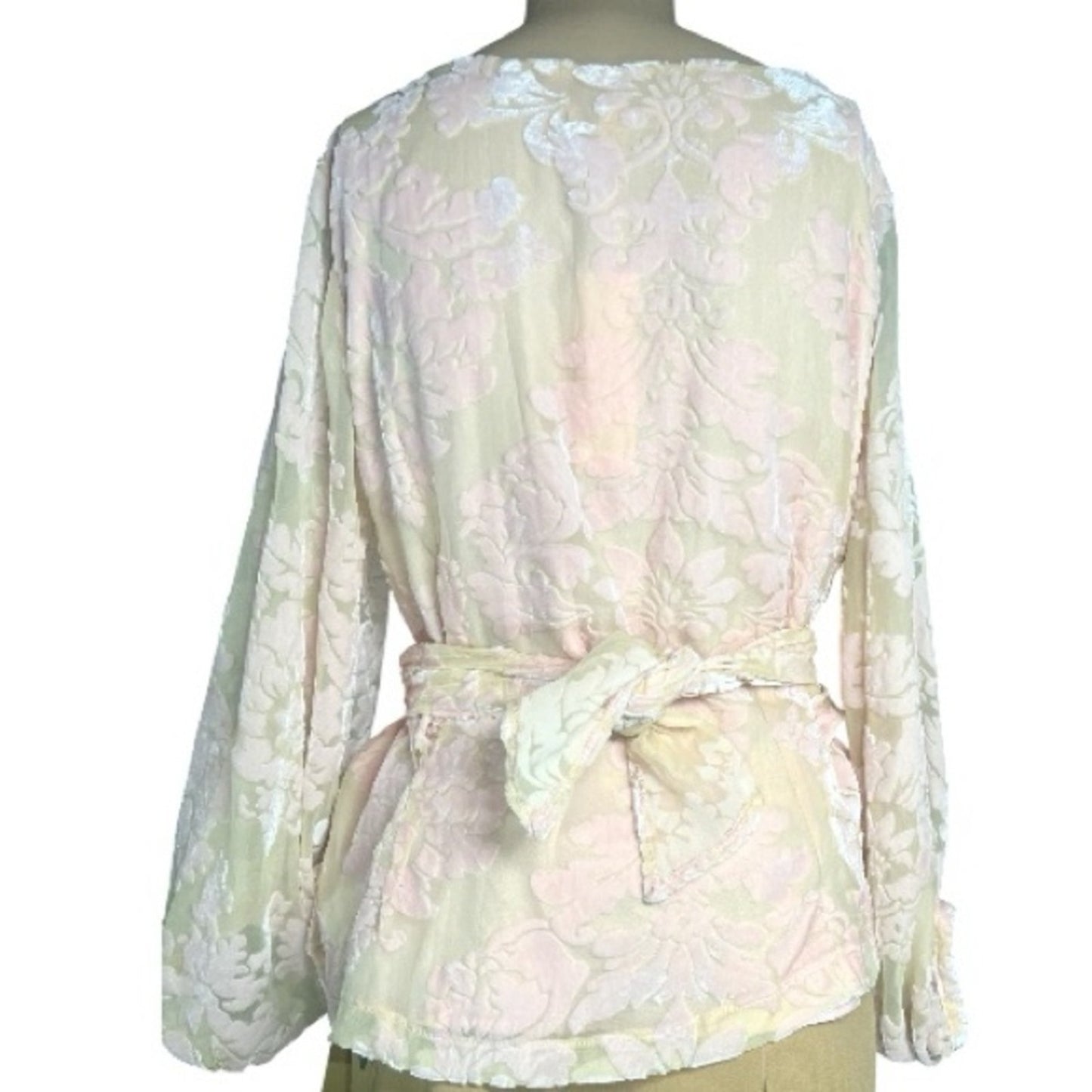 Anthropologie Velvet Embossed Blouse by Yumi Kim “Kiss-and Tell” Size Sm 
NWT