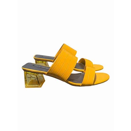 French Connection Yellow Croc Embossed Heeled Sandals Women’s 8.5 Clear Heel NIB