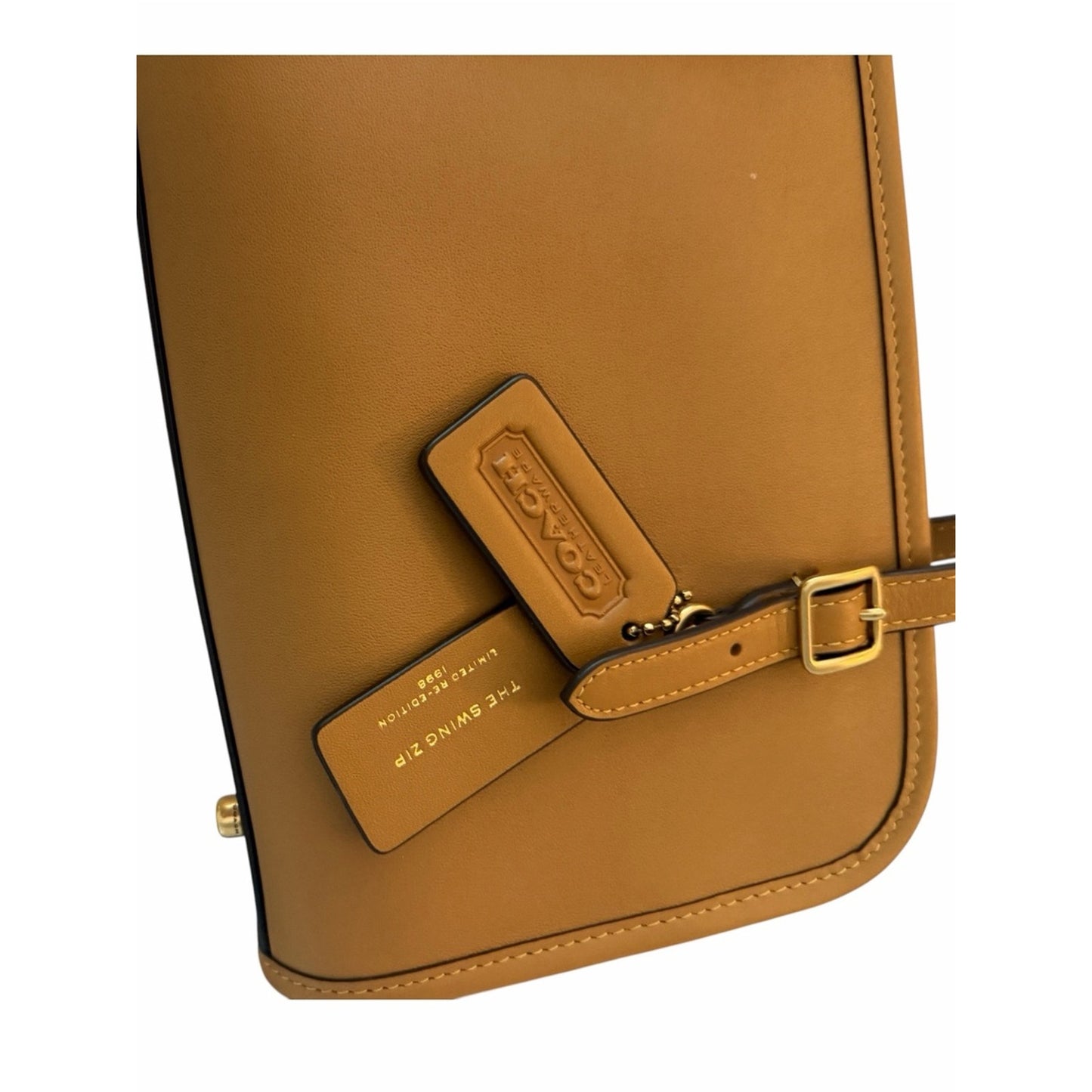 Coach Swing Zip Bag 1998 Re-Edition Tan Glove-Tanned Leather NWT Shoulder Bag