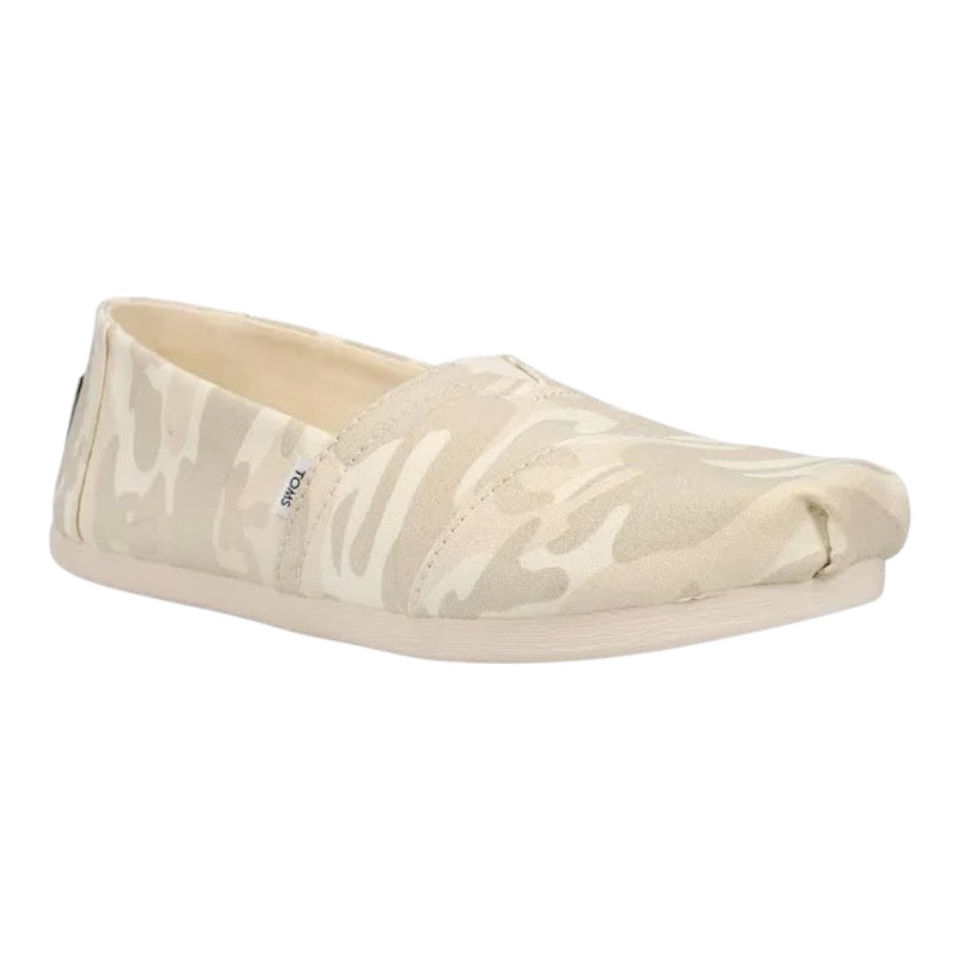 Tom’s Camp flats Women’s 11
New in Box