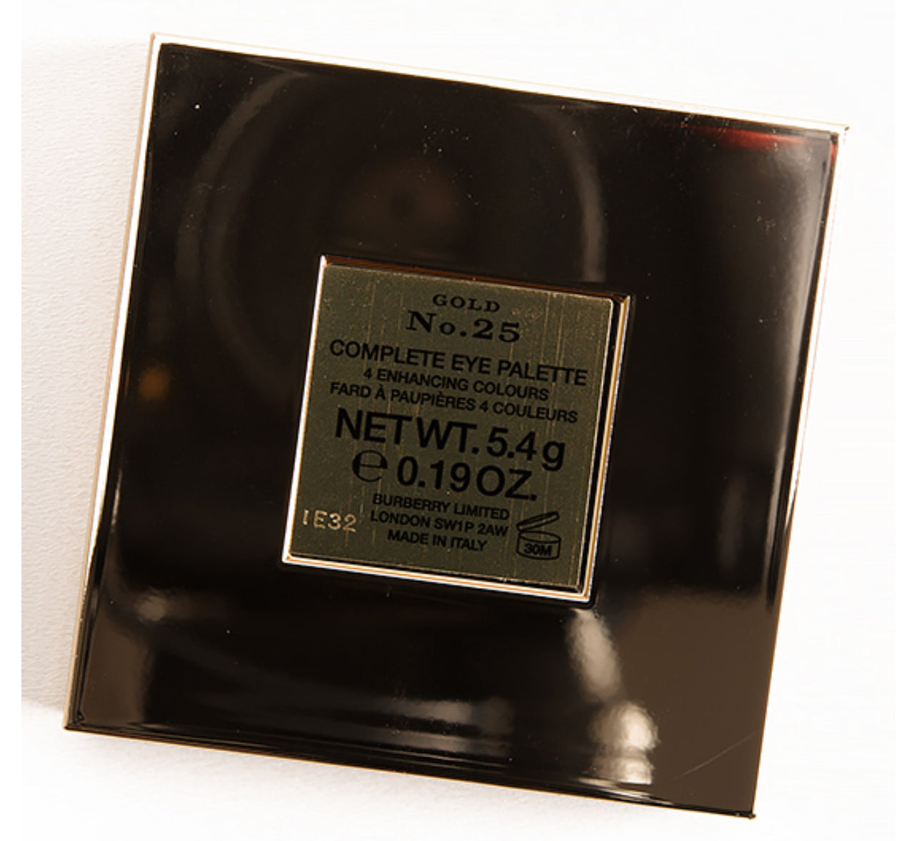 Burberry Eye Complete Palette (four enhancing colors .19 Oz. New in box)