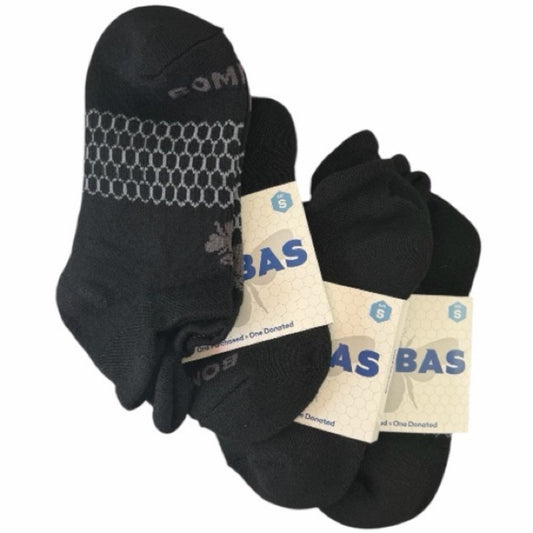 Bombas Black Athletic Socks 4 Pairs Size small
Women’s 4 to 7.5 Unisex