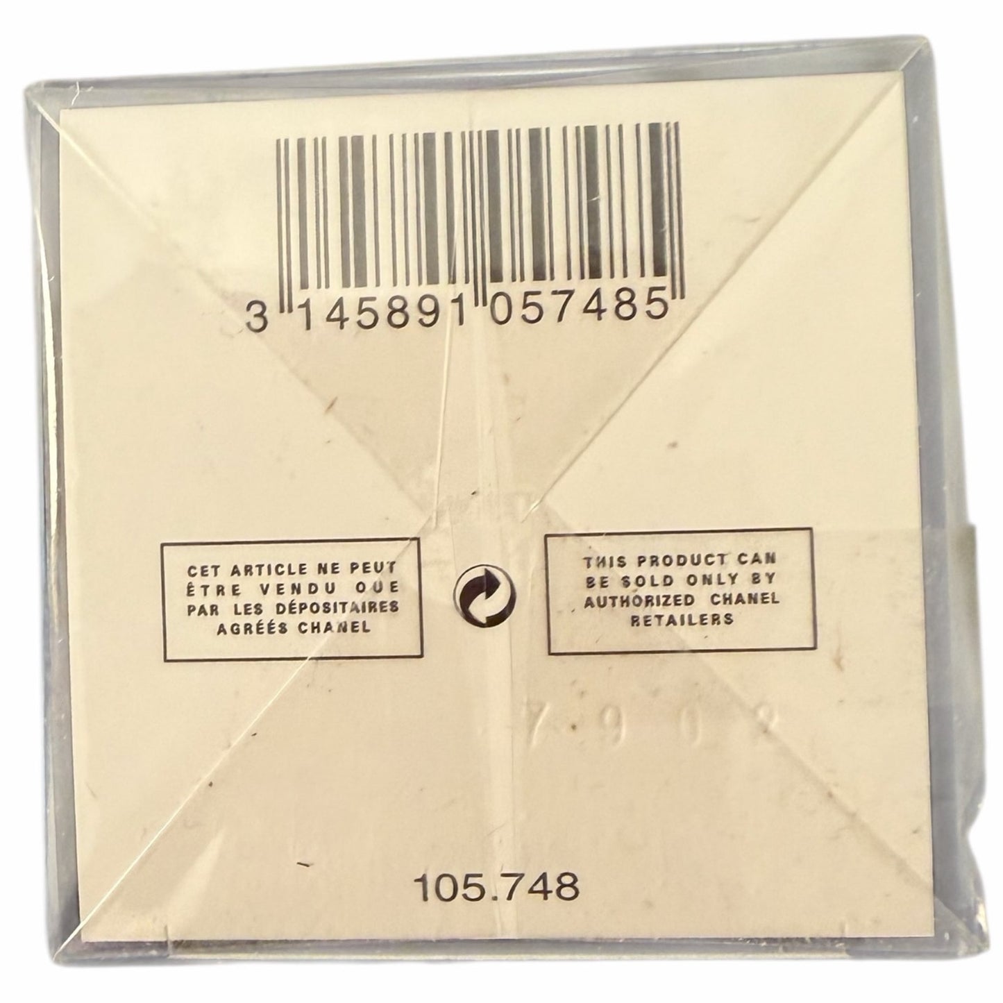 Brand new, factory sealed Chanel Nº5
Body Lotion (200 ml / 6.8 fl oz).