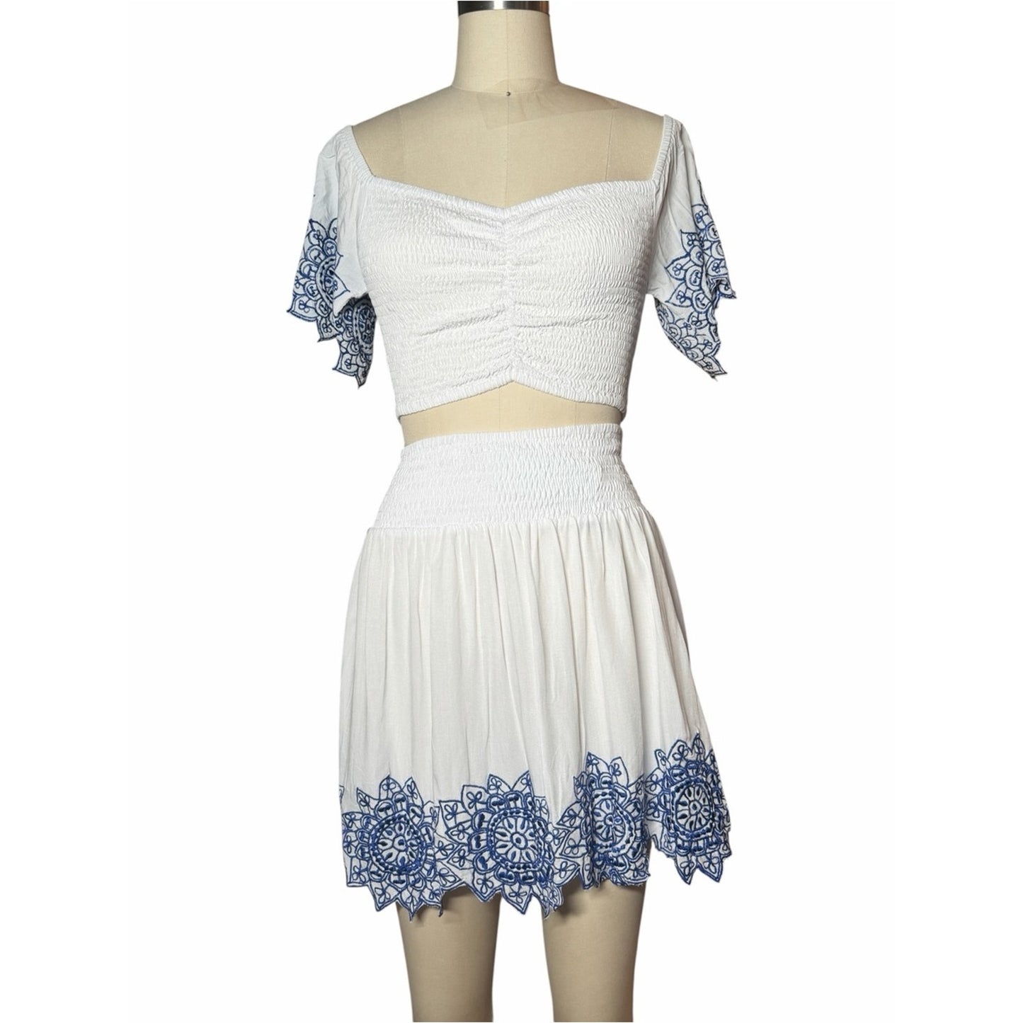 NWT Tiare Hawaii White Blue Embroidered Matching Set Resort Size M (S,M & L)