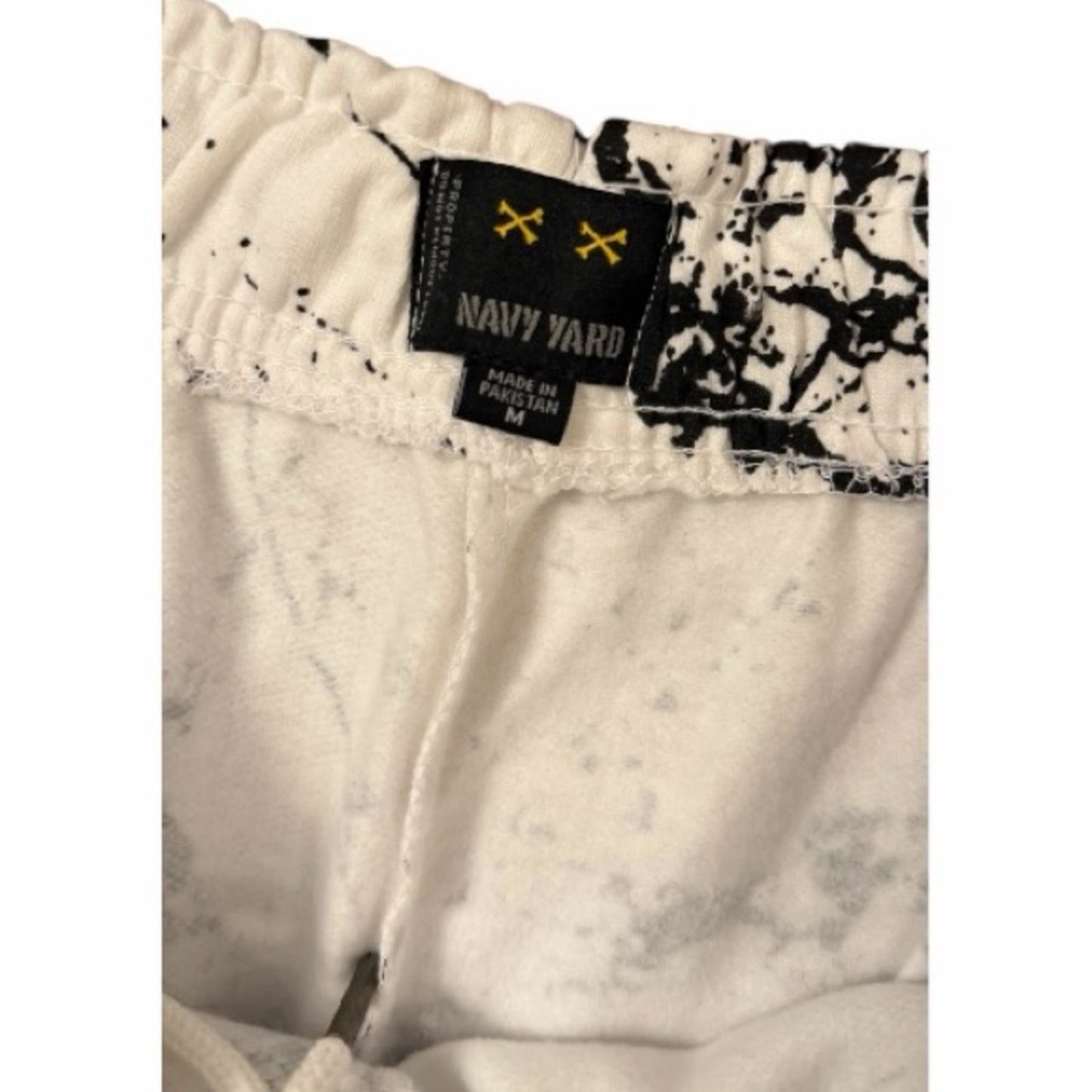 NASA WHITE W/ BLACK PAINT SPATTER - NAVY YARD MEN’s MED JOGGERS-SWEATPANTS NWT