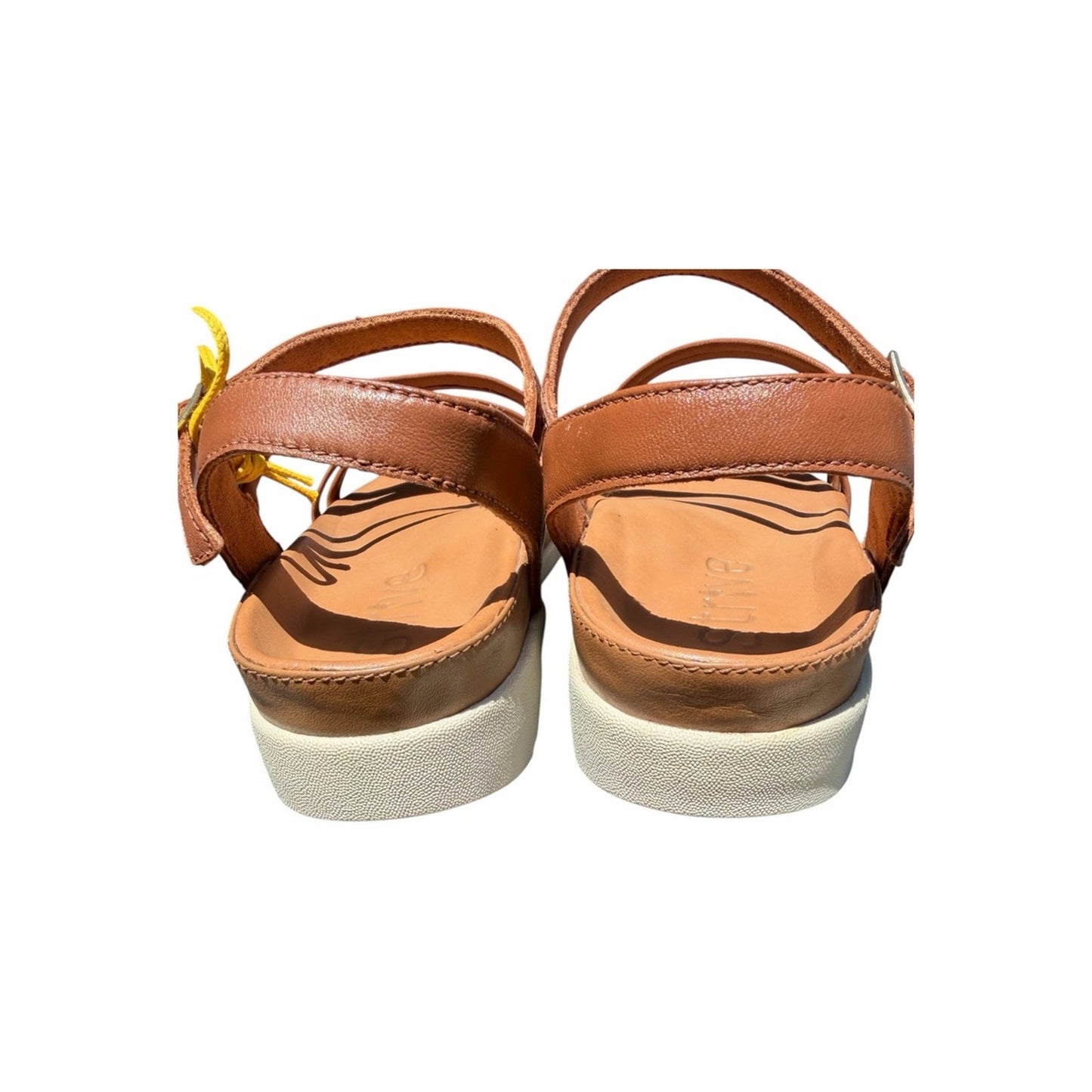 Strive Angular Comfort Sandals Tan Leather Size 7 NIB Every day Wear