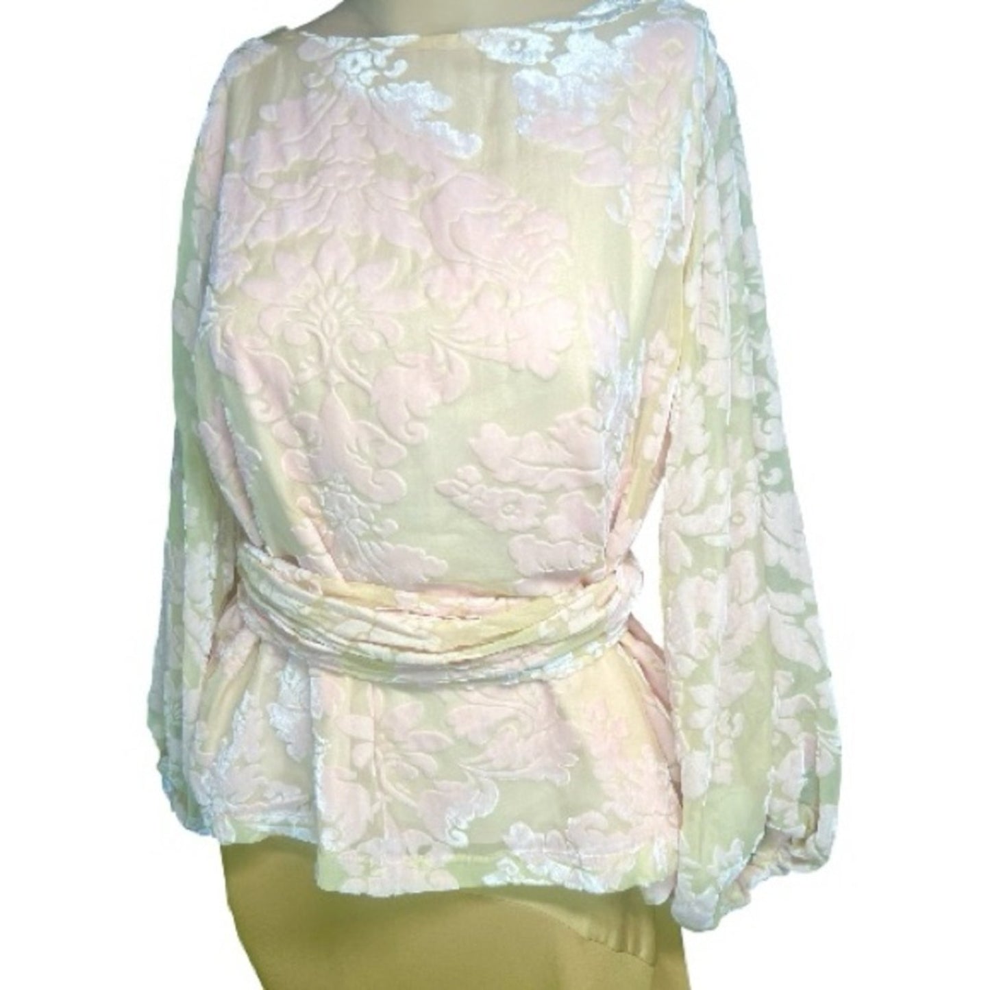 Anthropologie Velvet Embossed Blouse by Yumi Kim “Kiss-and Tell” Size Sm 
NWT