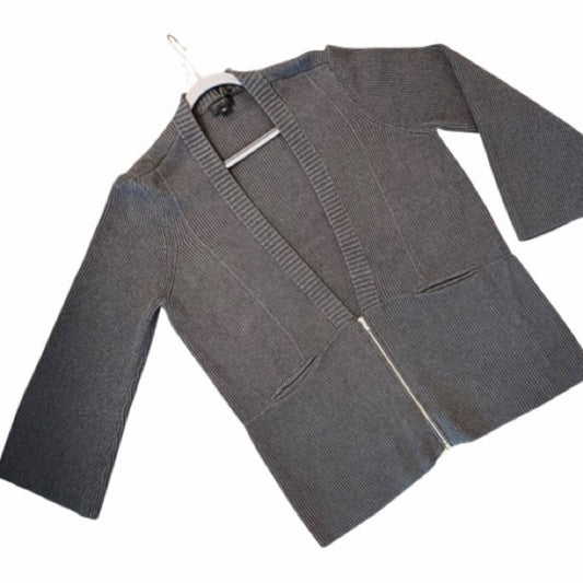 Carlisle Collection V-Neck - 1/2 Zip Gray Cardigan
Bell Sleeves NWT Size XLarge