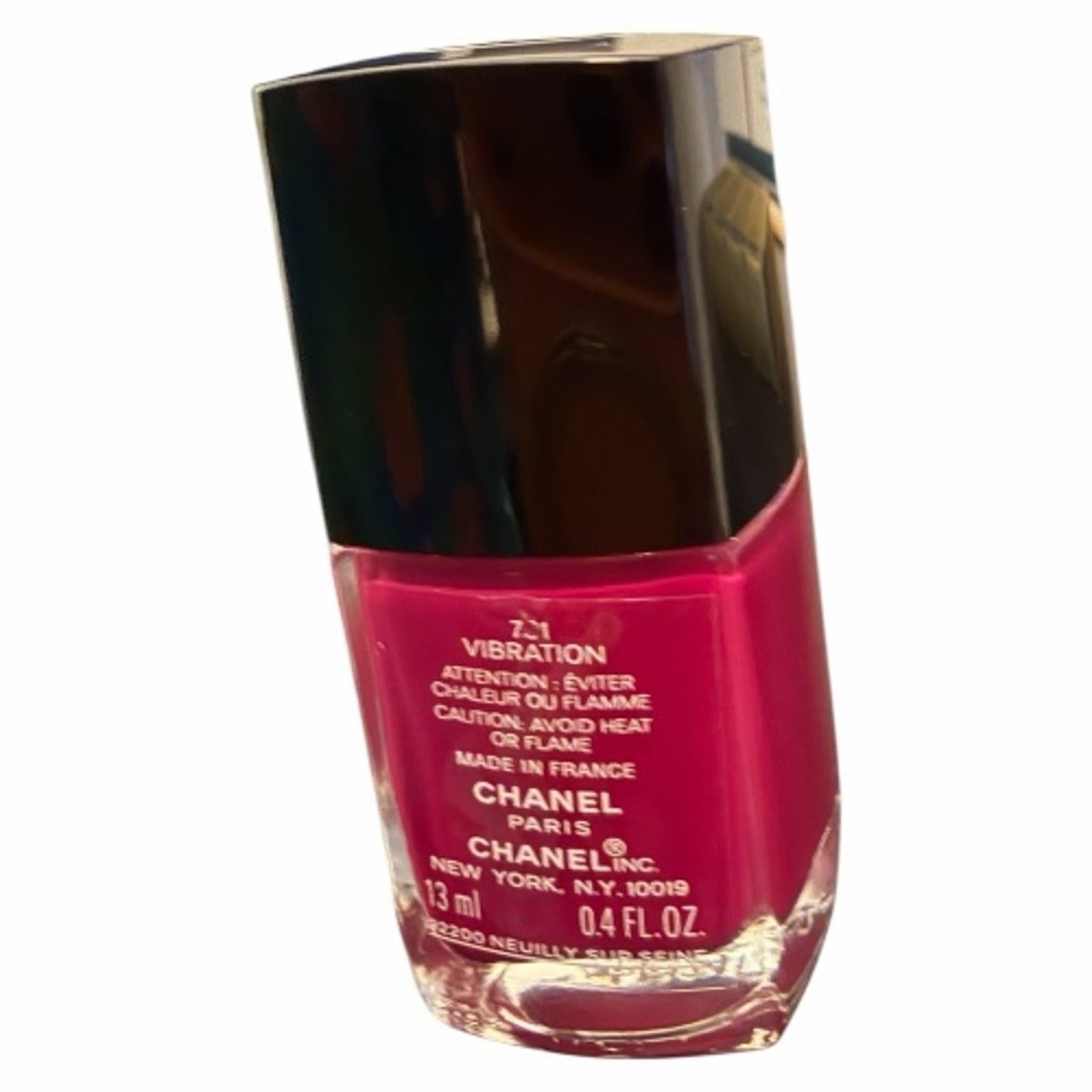 Chanel Le Vernis Nail Colour - 745
Vibration • New • Authentic