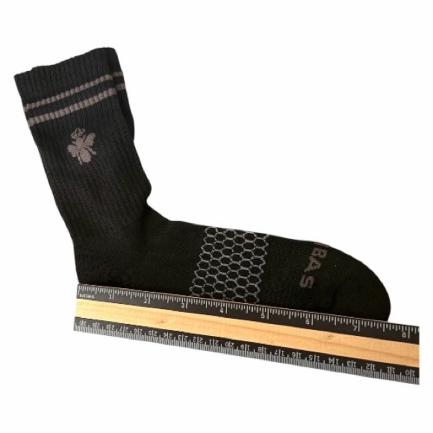 NEW Bombas Black Men's Crew Socks 4 Pair
Size M shoe size 6-9. Unisex in