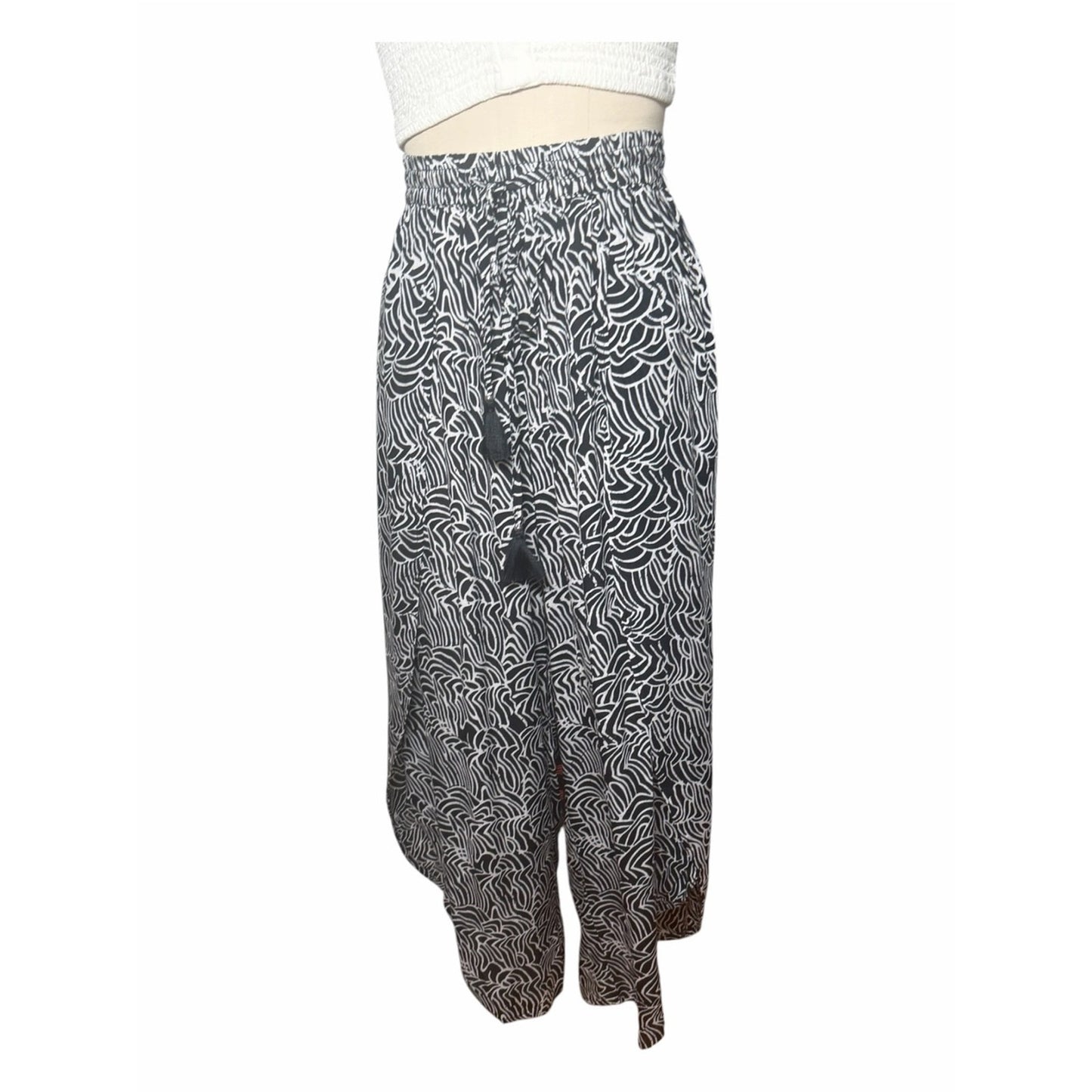 Tiare Hawaii NWT Black & White Resort Pants + Matching Smocked Tube Top Med