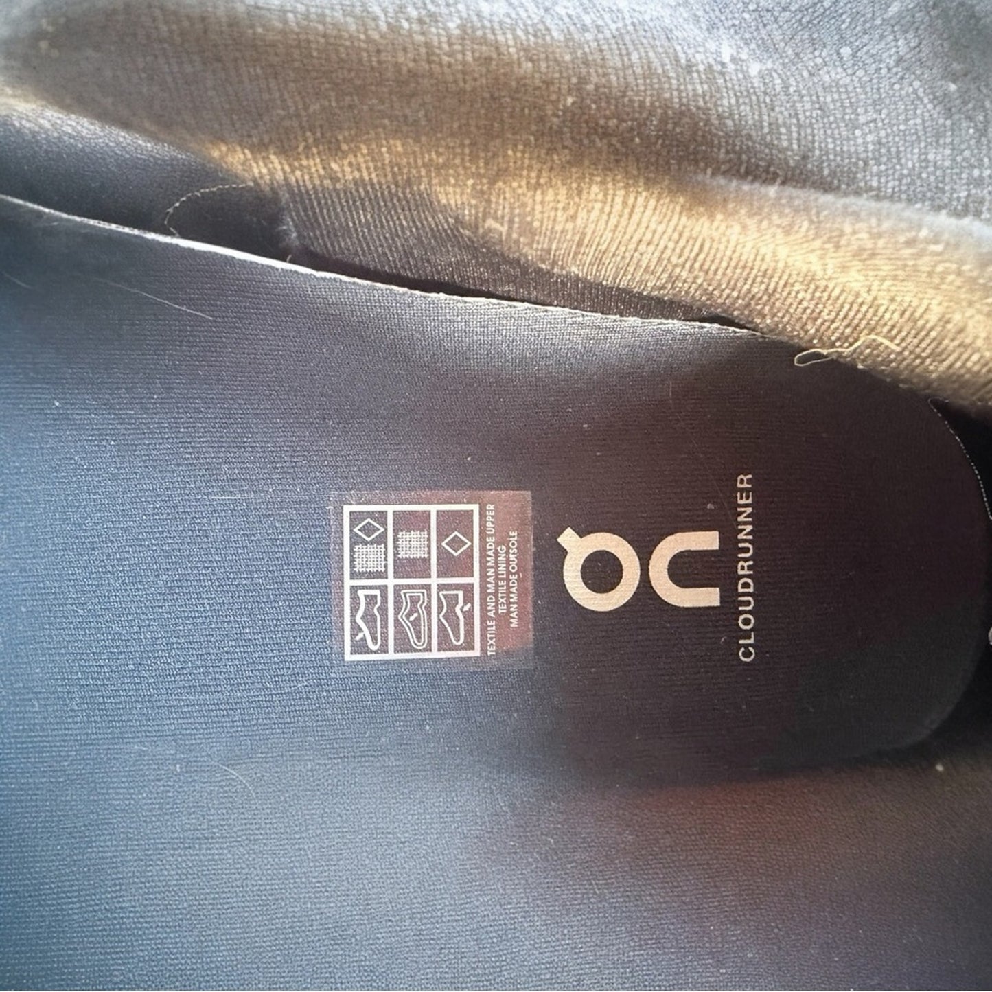 On Cloud Running Sneakers | Men’s 7.5 / Women’s 9 | New in Box Grey & Blk NIB