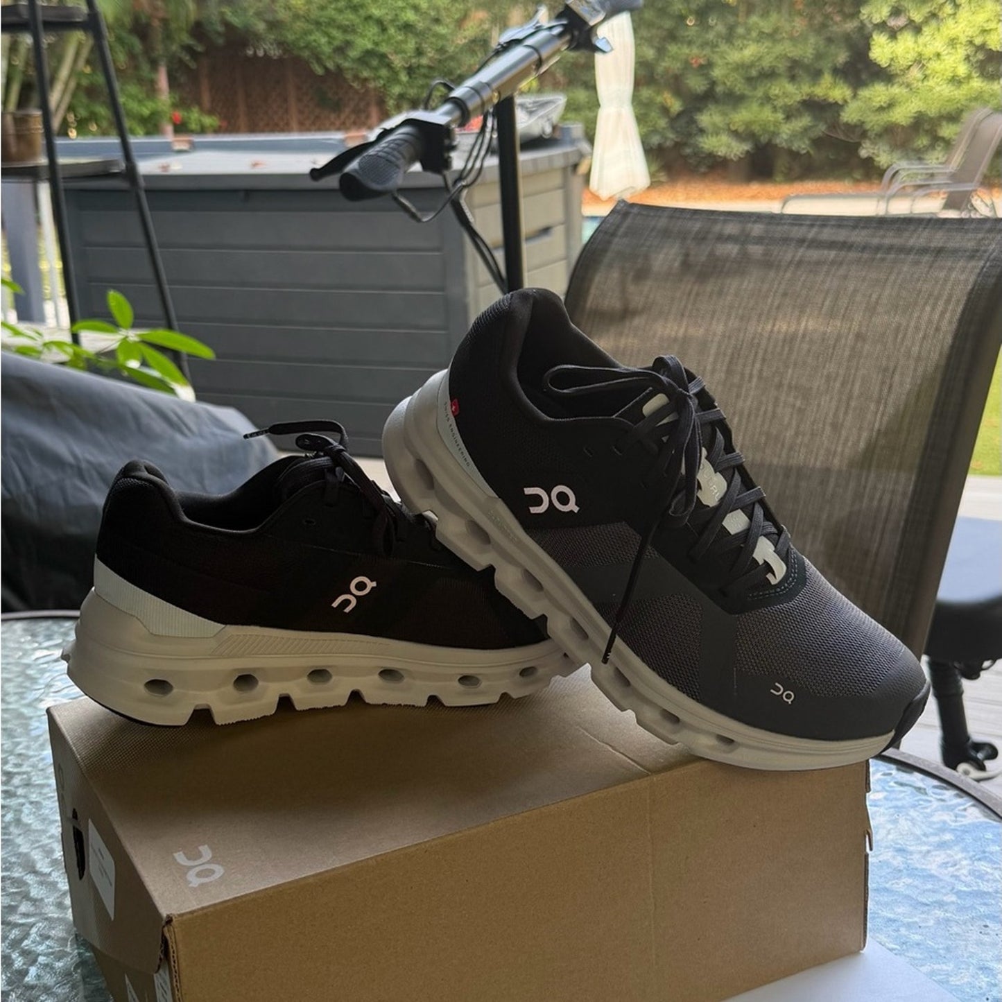 On Cloud Running Sneakers | Men’s 7.5 / Women’s 9 | New in Box Grey & Blk NIB