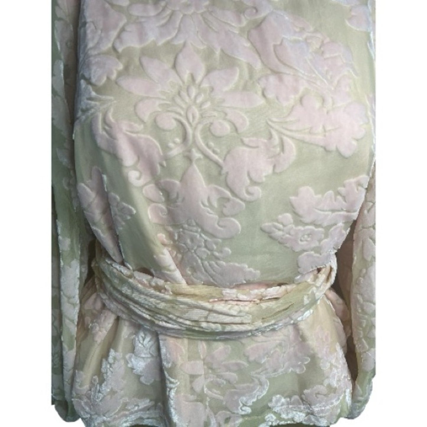 Anthropologie Velvet Embossed Blouse by Yumi Kim “Kiss-and Tell” Size Sm 
NWT