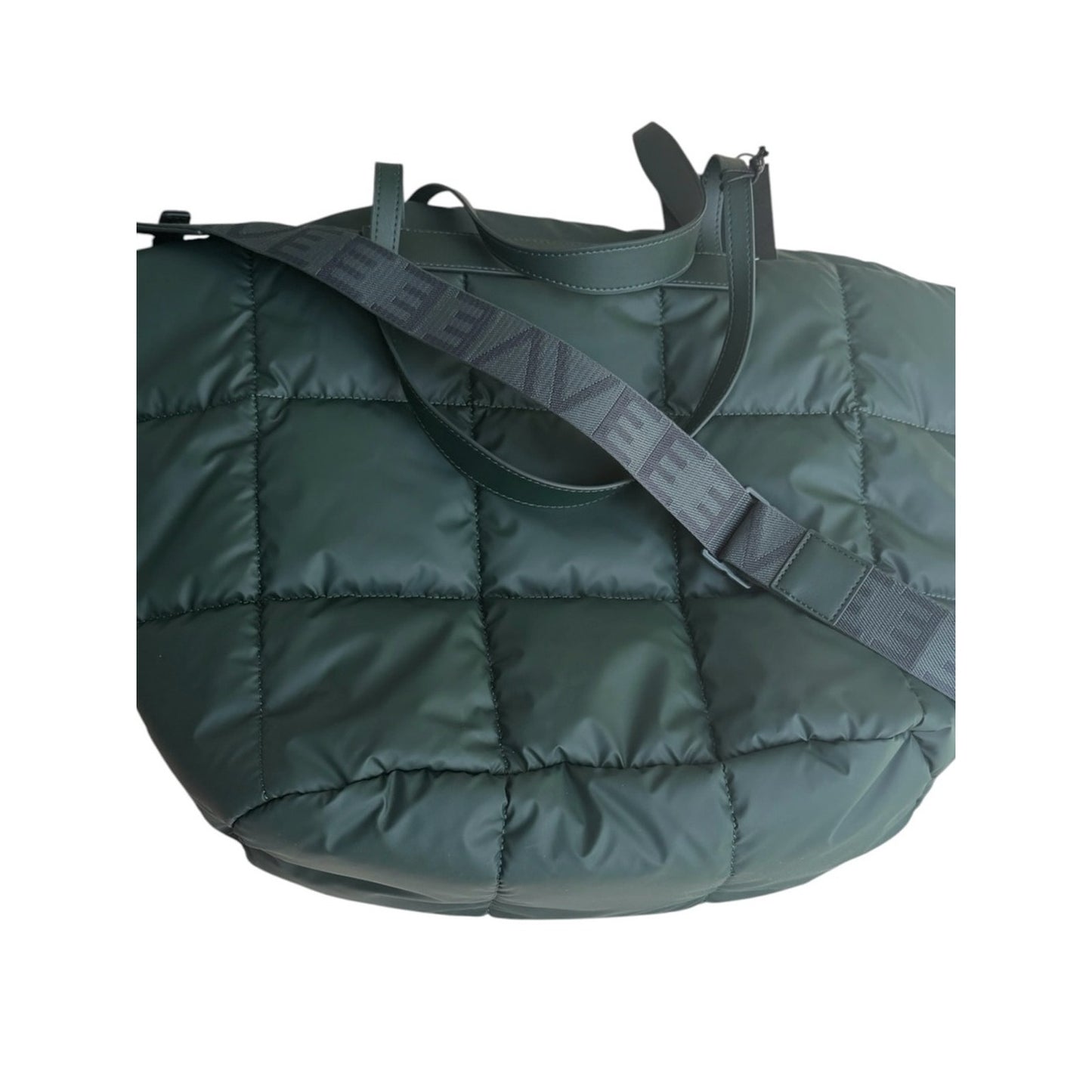 VEE Collective Quilted Puffer Travel Tote Porter Basque NWT MSRP $330